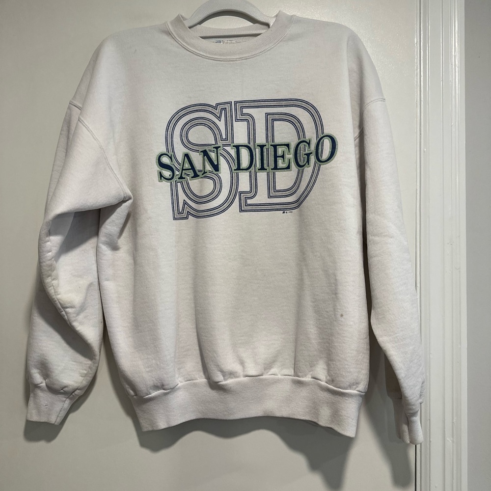 Vintage 90’s Unisex Sz: L SD San Diego Graphic Hanes Crew Neck Sweatshirt.